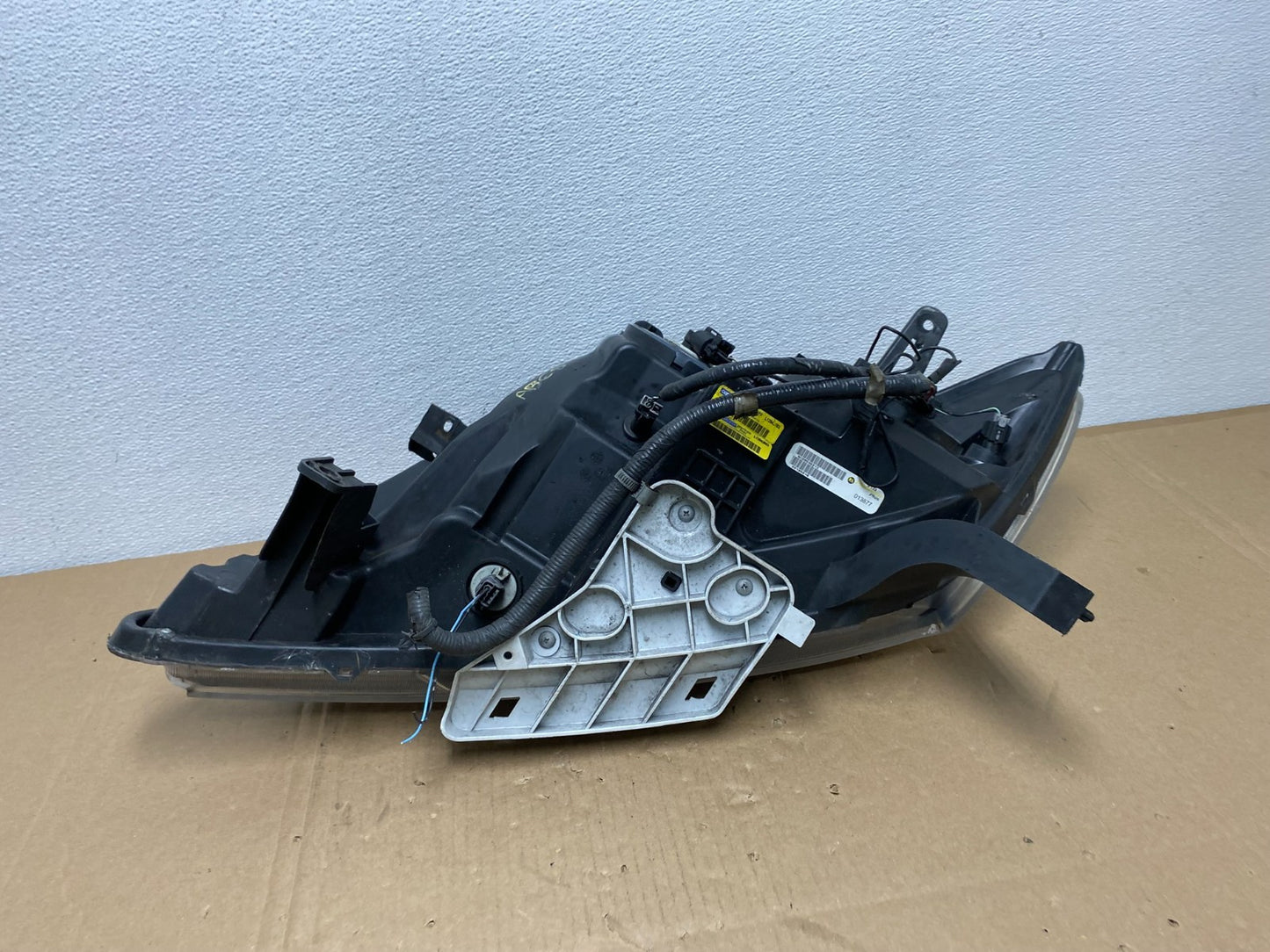 2013 to 2016 Nissan Pathfinder Right Passenger RH Side Headlight OEM AB6844 DW6