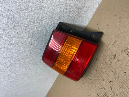 1998 1999 2000 Lexus LS400 Left Driver LH Side Tail Light AF2906 LK1