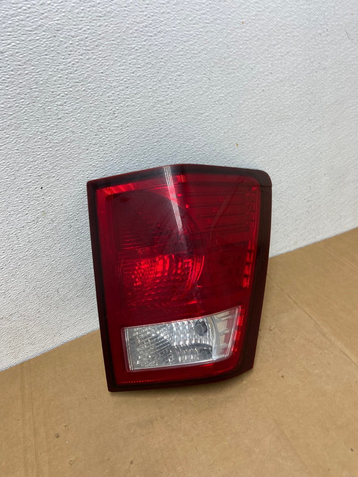 2007 to 2010 Jeep Grand Cherokee Right Passenger Tail Light AC8389 LK2