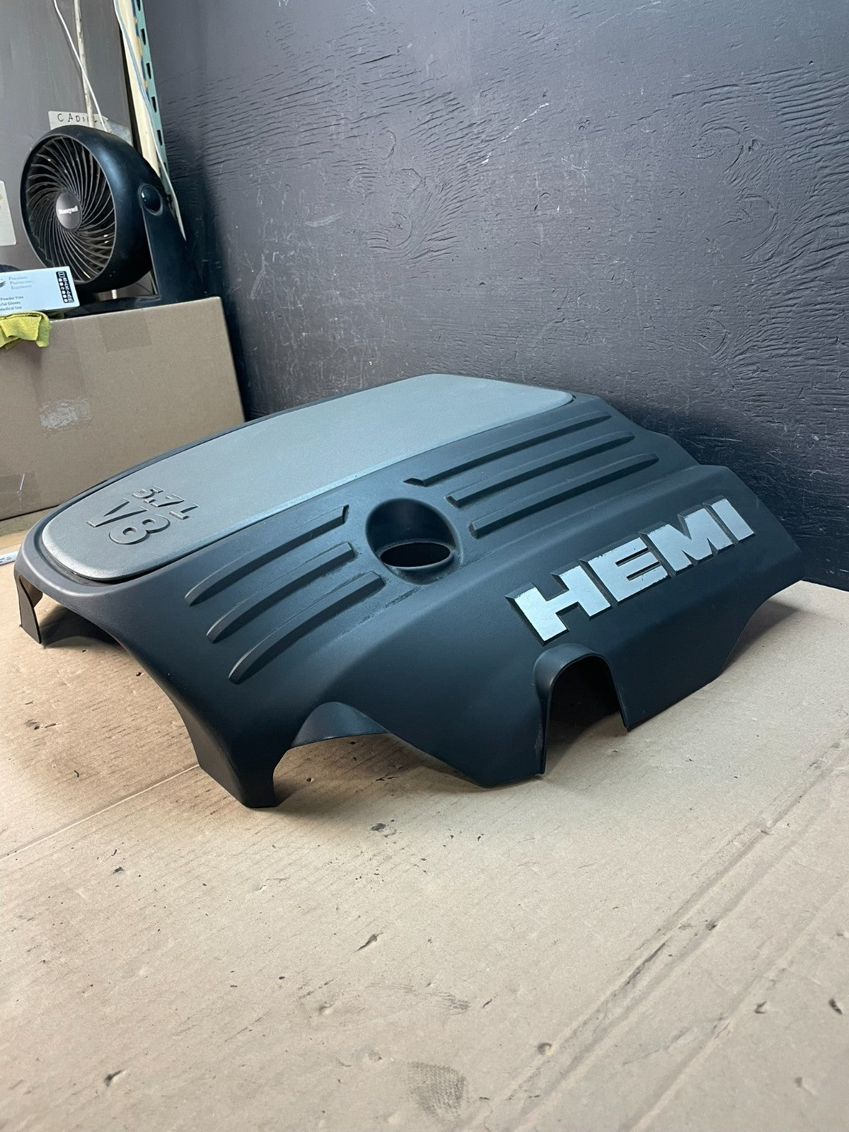 2011 to 2016 Jeep Grand Cherokee 5.7L Hemi Engine Cover Plastic Shield AD8426 DG1