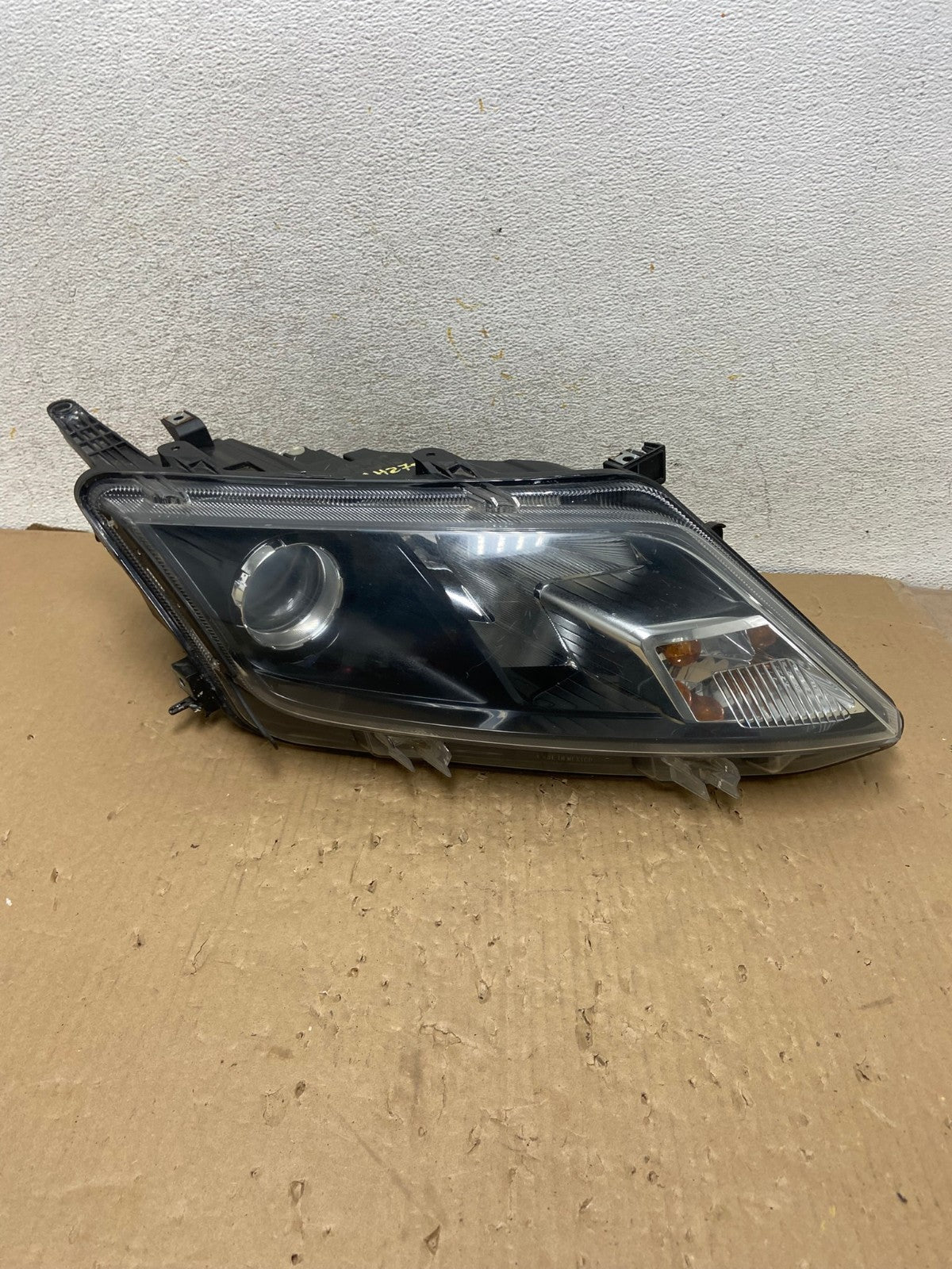 2010 2011 2012 Ford Fusion Right Passenger RH Headlight Halogen AH2781 LK0