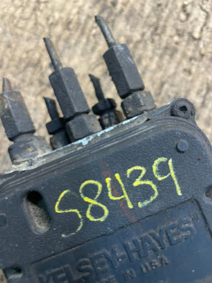 2003 2007 Ford E250 E350 Anti-Lock ABS Antilock Brake Pump s8439 DG7