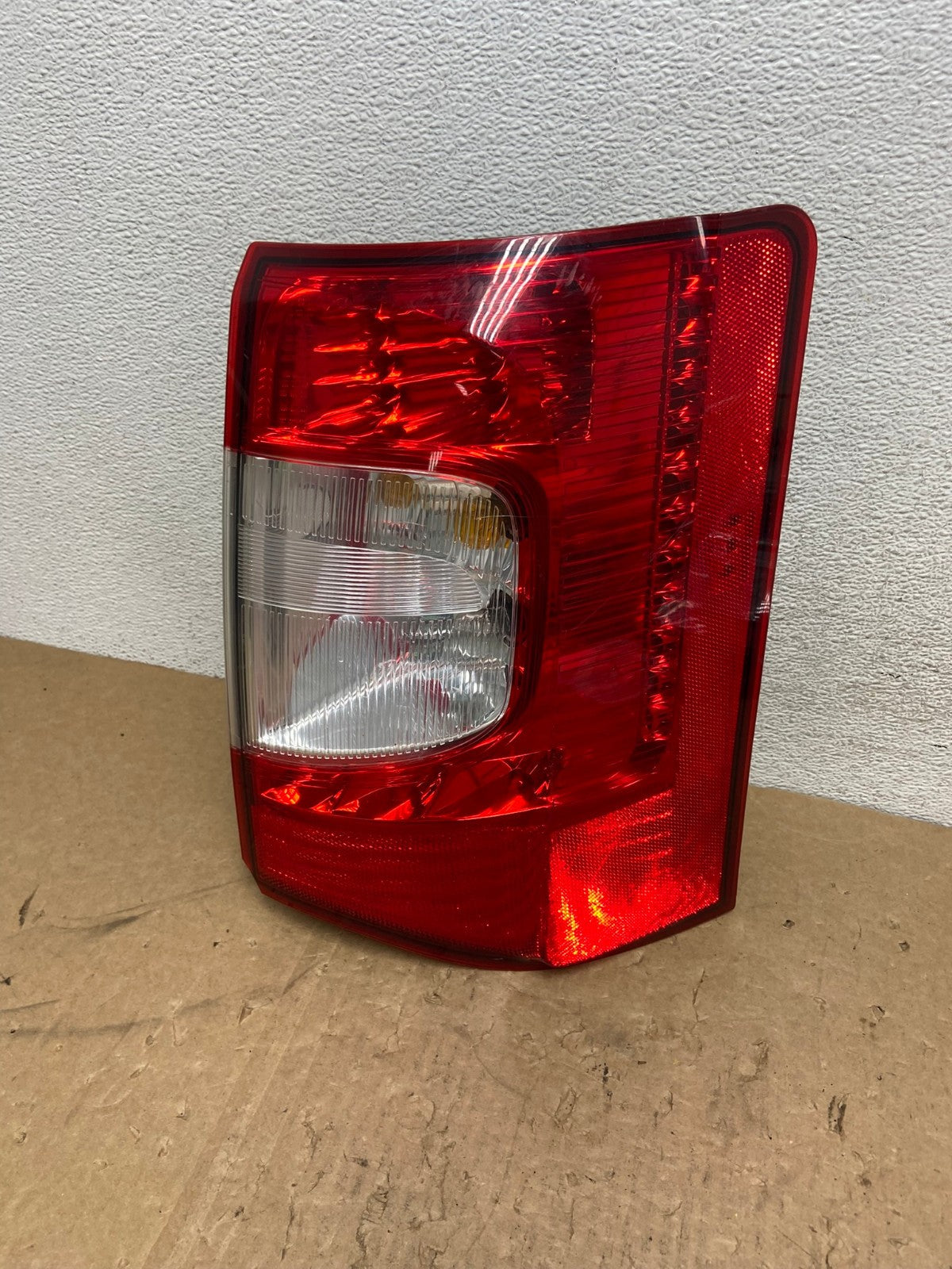 2011-2016 Chrysler Town and Country Right Passenger RH Tail Light AG1237 LK0