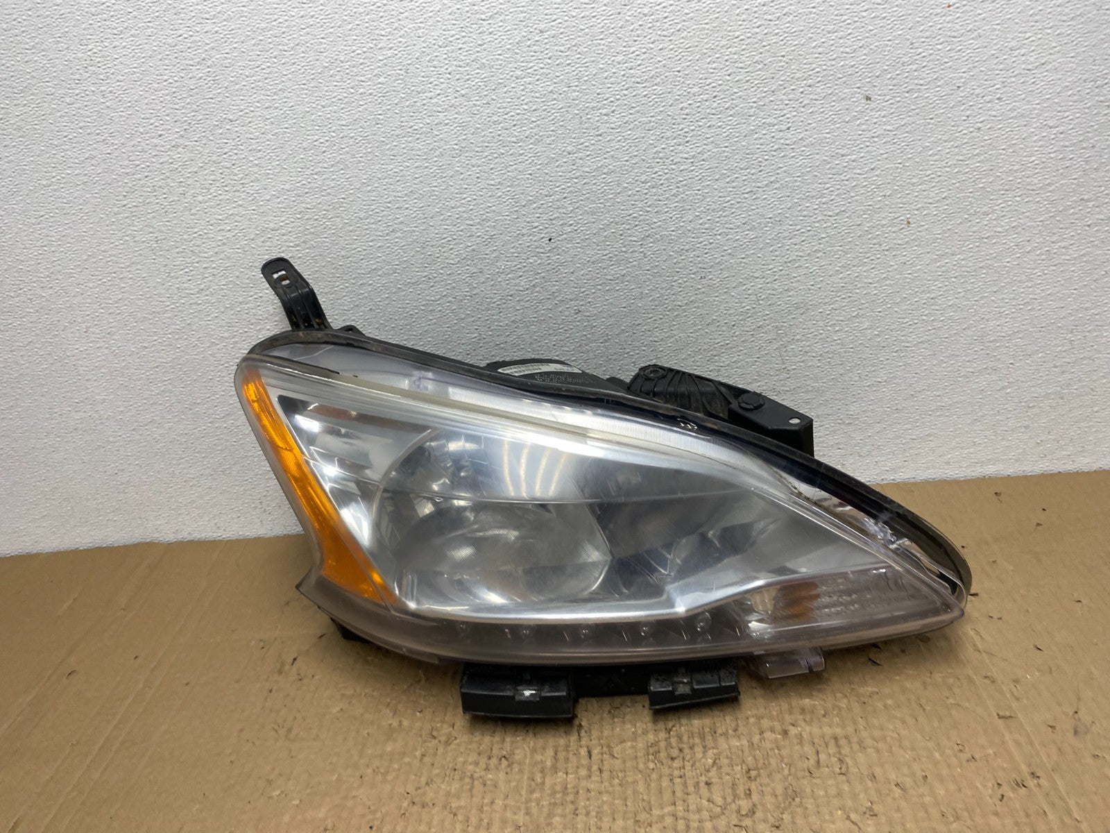 2013 - 2015 Nissan Sentra W/LED Halogen Right Passenger Headlight AC4139 DW0