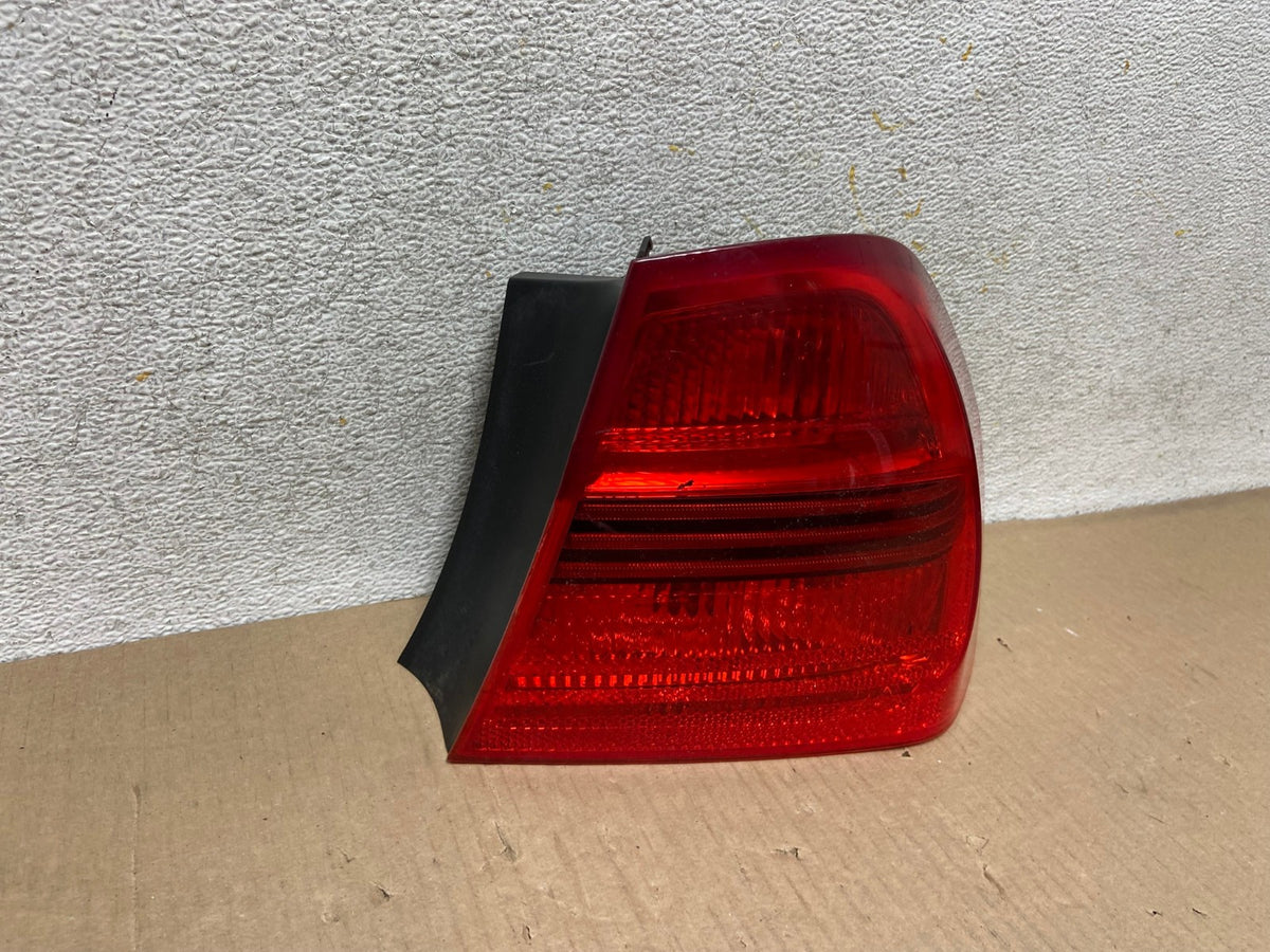 2006 2007 2008 Bmw 328i 3 Series Right Passenger Rh Side Tail Light AH5797 LK1