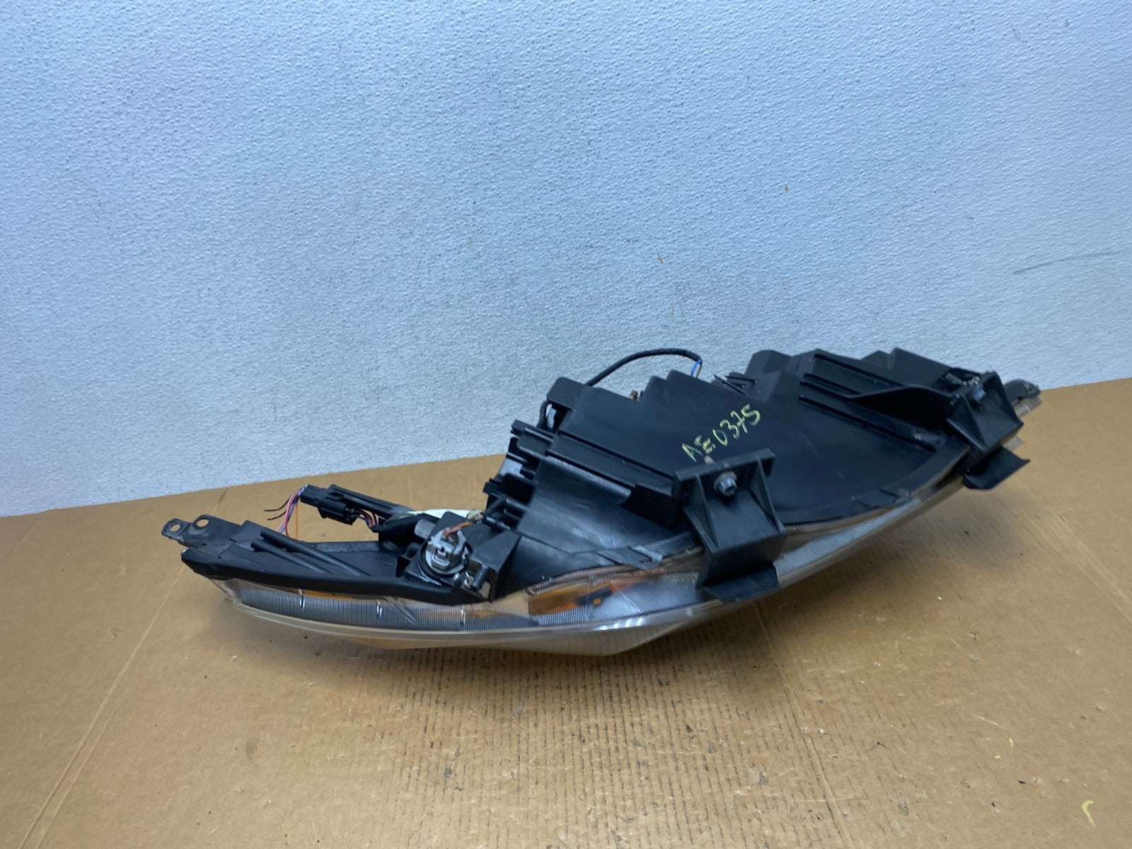 2010 - 2013 Mazda 3 Halogen Left Driver Halogen Headlight AE0375 DW7