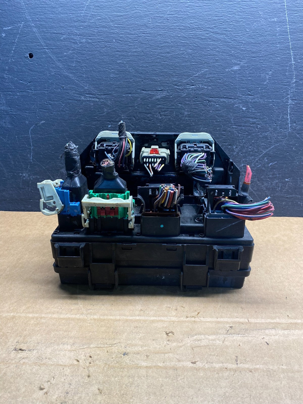 2008 2009 Liberty Nitro TIPM Power Integrated Fuse Box Module ad7357 DG0