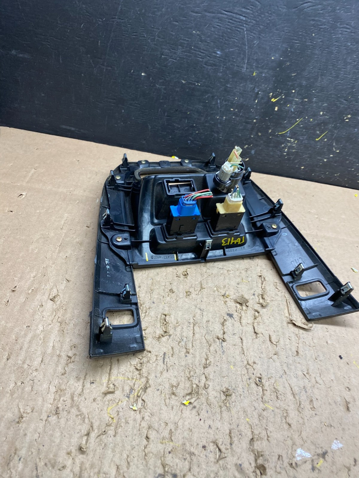 1999 to 2003 Lexus RX300 dash Console Center Shifter Floor Bezel T6413 DG4