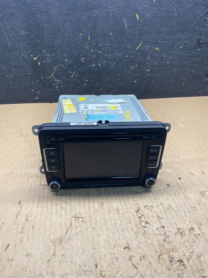 2010 to 2014 Volkswagen Passat Jetta Radio CD Player Screen Navigation T1455 DG0