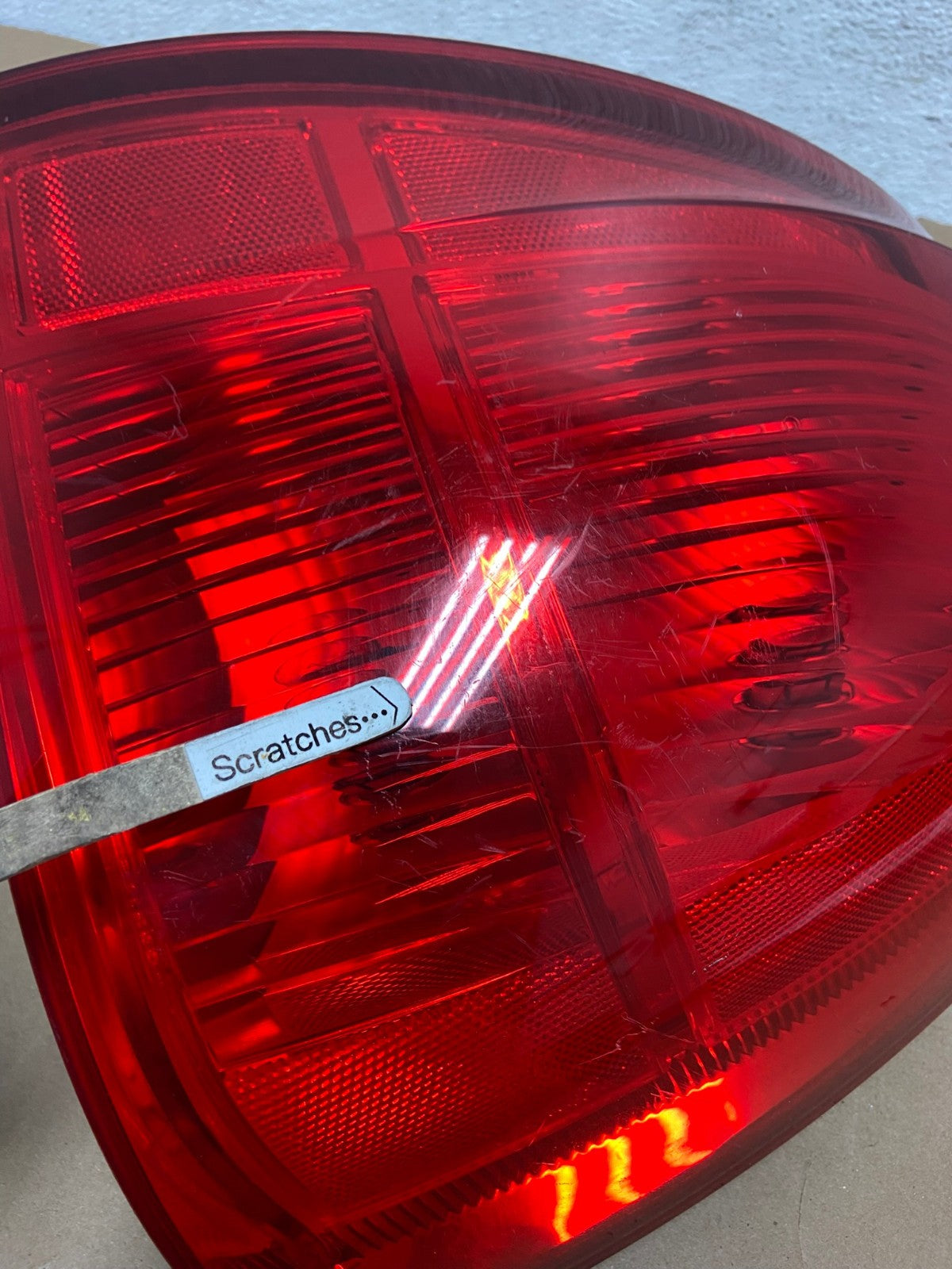 2003 to 2011 Lincoln Town Car Right Passenger Rh Tail Light AD7855 LK3