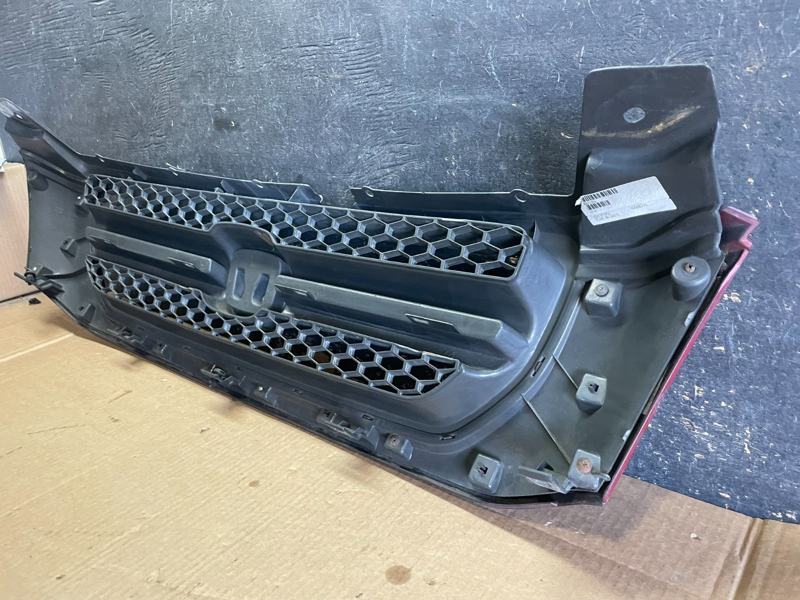 2003 2004 2005 Honda Pilot Front Upper Grill Grille Oem AB2996  DG10
