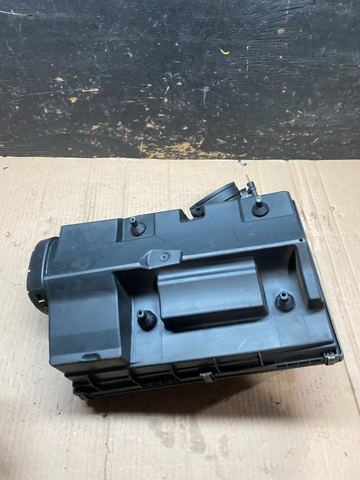 2007 to 2010 BMW X5 Air Intake Cleaner Filter Housing Box OEM V97876