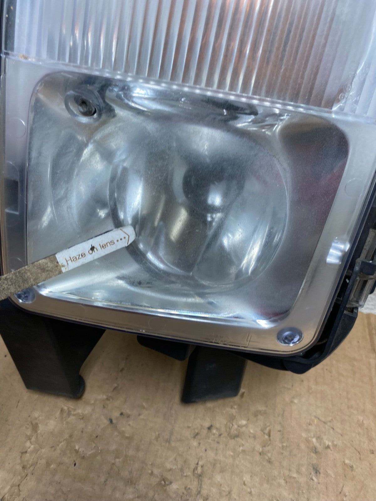 2004 to 2009 Cadillac SRX Left Driver LH Side Front Fog Light AI4761 DW3