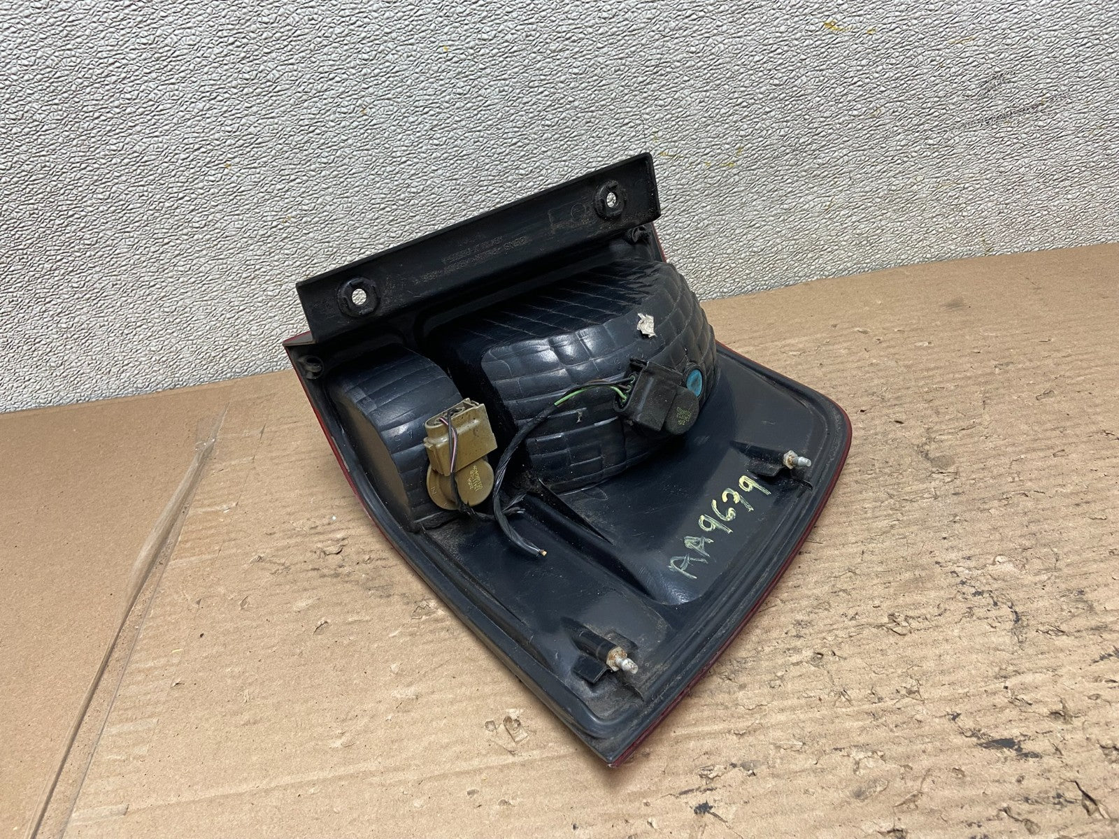 2003 2004 2005 2006 Ford Expedition Left Driver Lh Tail light OEM AA9679 LK5