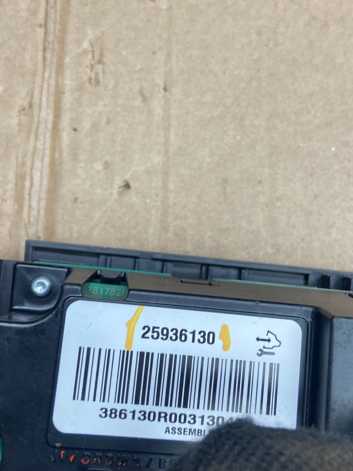 2007-2011 GMC Yukon Tahoe Automatic Climate Temperature Temp Control AE3890 DG6