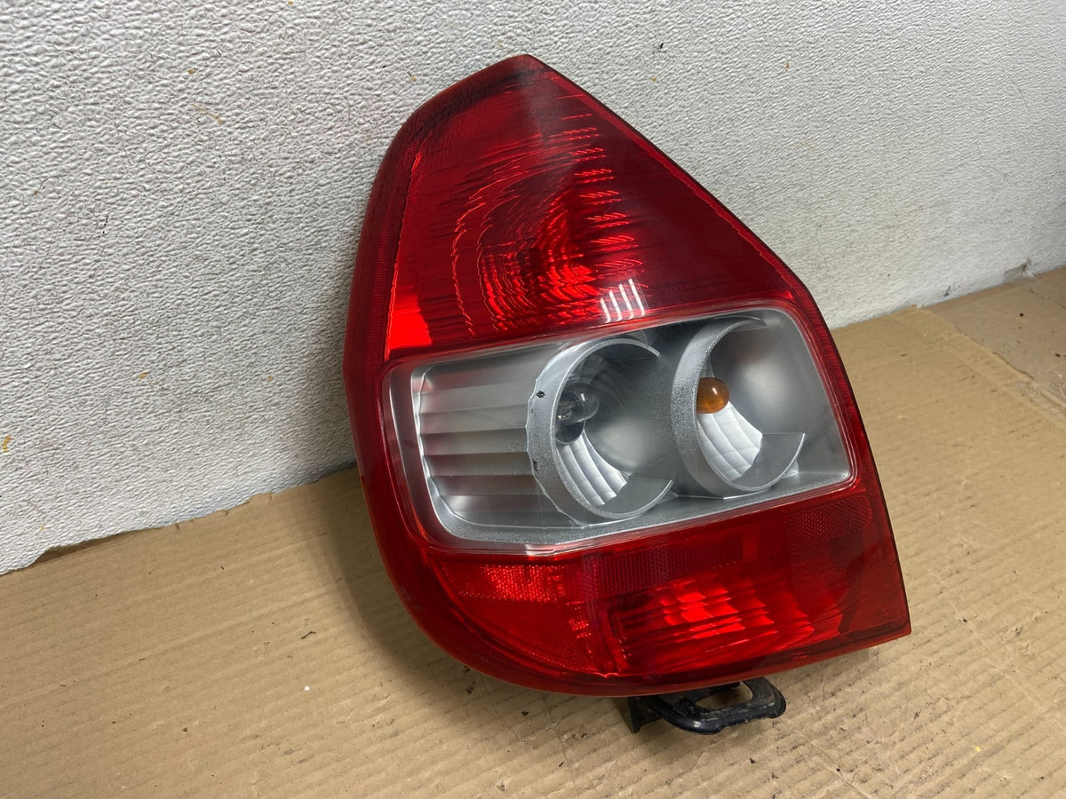 2007 to 2008 Honda Fit Left Driver LH Side Tail Light AH2618 DG1
