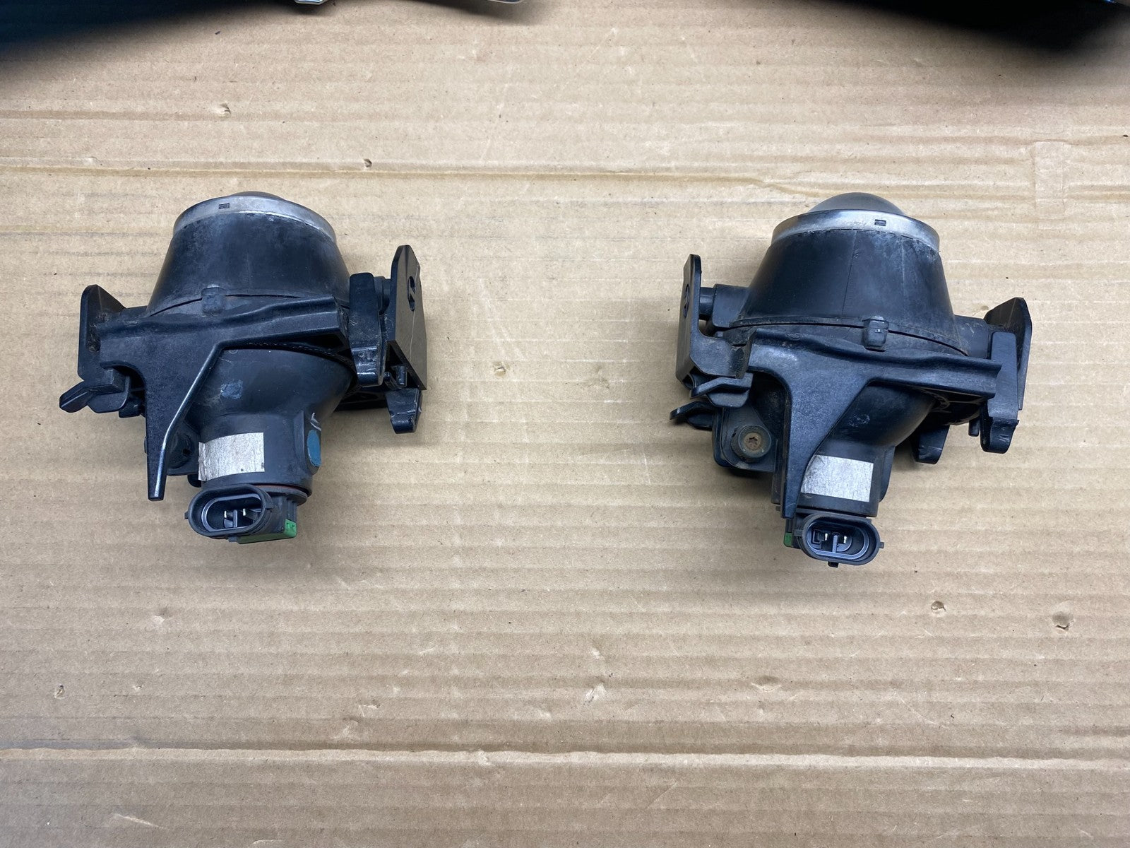 2009 to 2012 Lincoln MKS Left+Right Side Fog Lights4