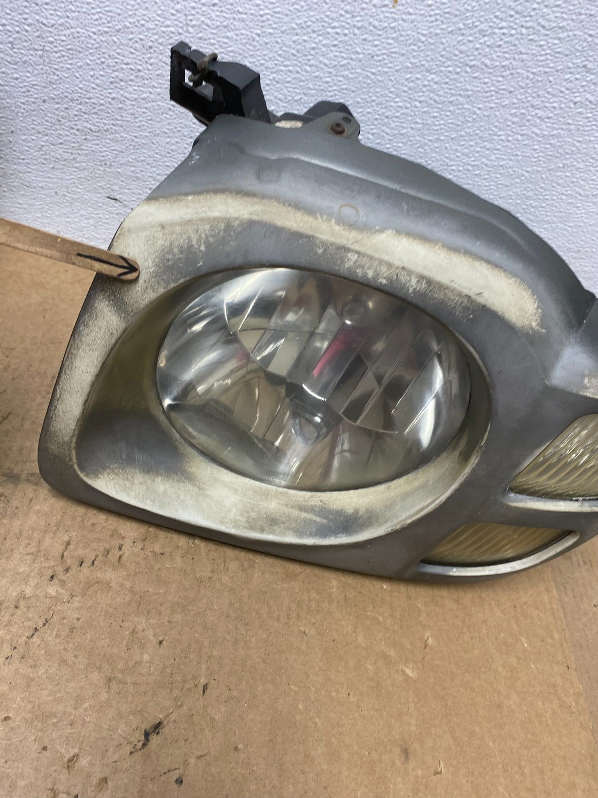 2002 2003 2004 Nissan Xterra Left+Right Side Headlights OEM AC3484 DW7