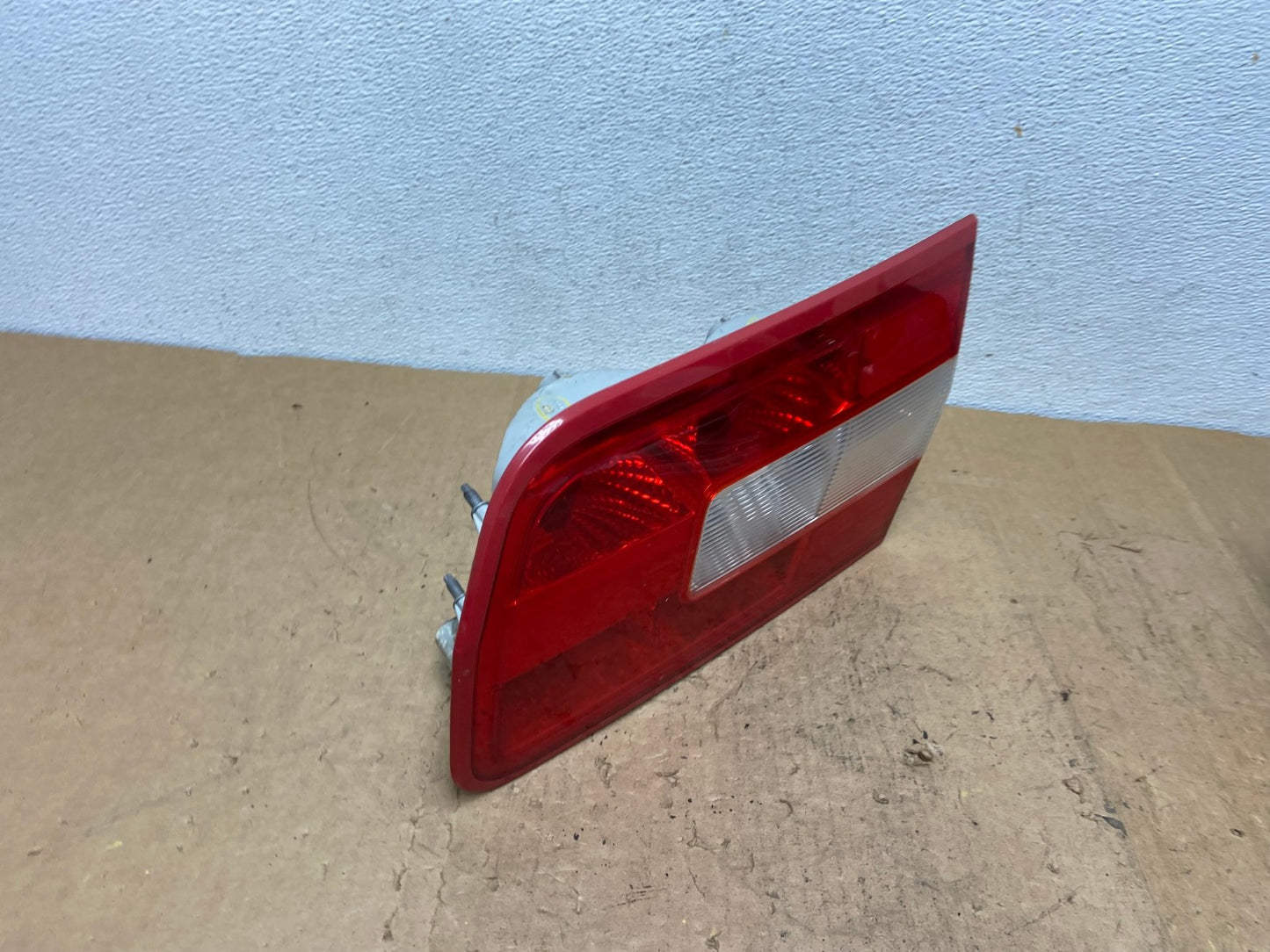2007-2009 Lincoln Zephyr MKZ Right Passenger Side Tail Light Inner AD0505 LK2