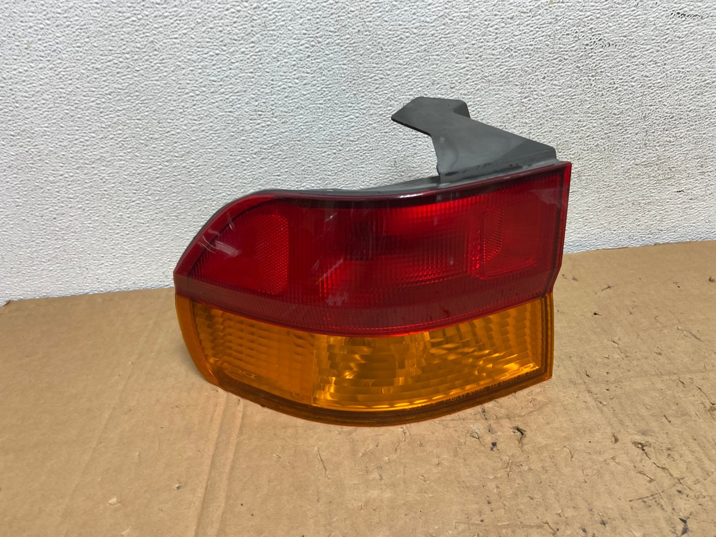 2002 2003 2004 Honda Odyssey Left Driver LH Side Tail Light AD3310 LK0