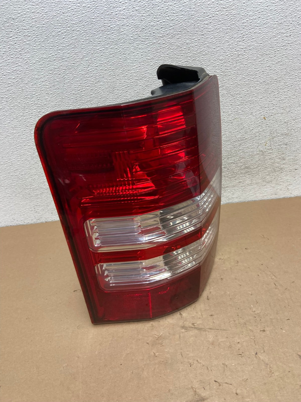 2008 to 2012 Jeep Liberty Left Driver Side Lh Tail Light AG4120 LK2