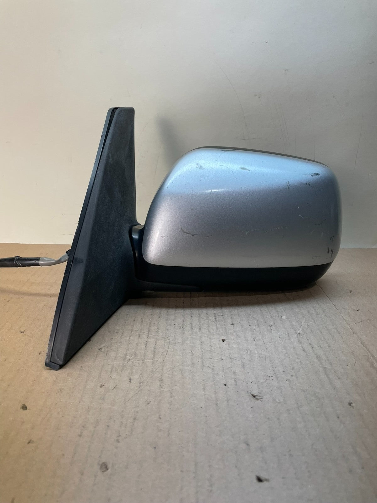 2004 to 2005 Toyota RAV4 Left Driver LH Side View Door Mirror AJ0771 DG0