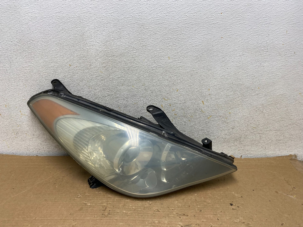 2004 2005 2006 Toyota Solara Halogen Headlight Right Passenger Side AH8988 DW0