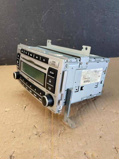 2007 to 2009 Hyundai Santa Fe AM/FM Radio CD Player ad5949 DG2