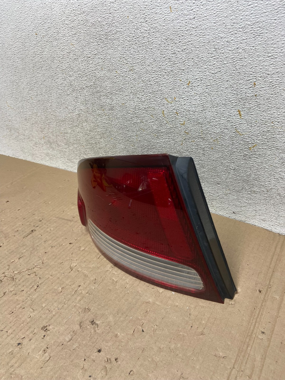 2000 2001 2002 2003 Nissan Sentra Left Driver Side Tail Light AJ1841 LK1