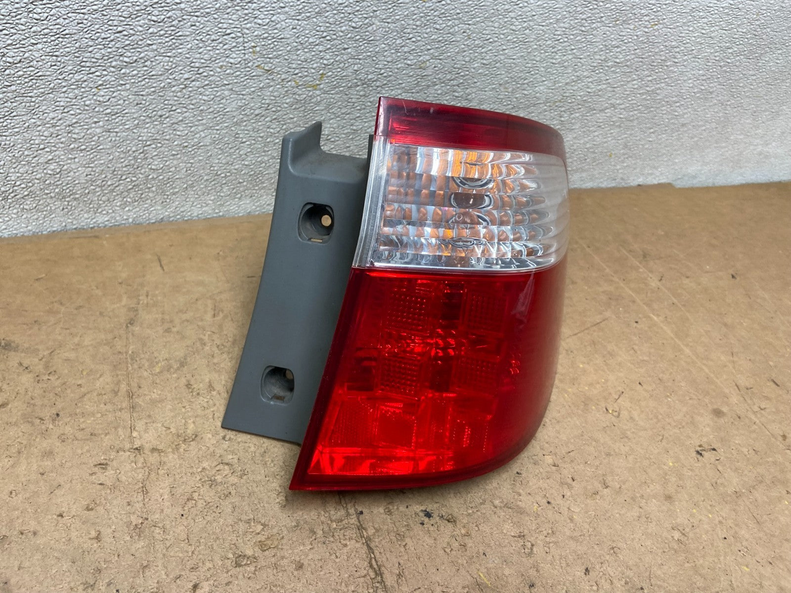 2005 2006 2007 Honda Odyssey Right Passenger RH Side Tail Light Oem X8928 DW2