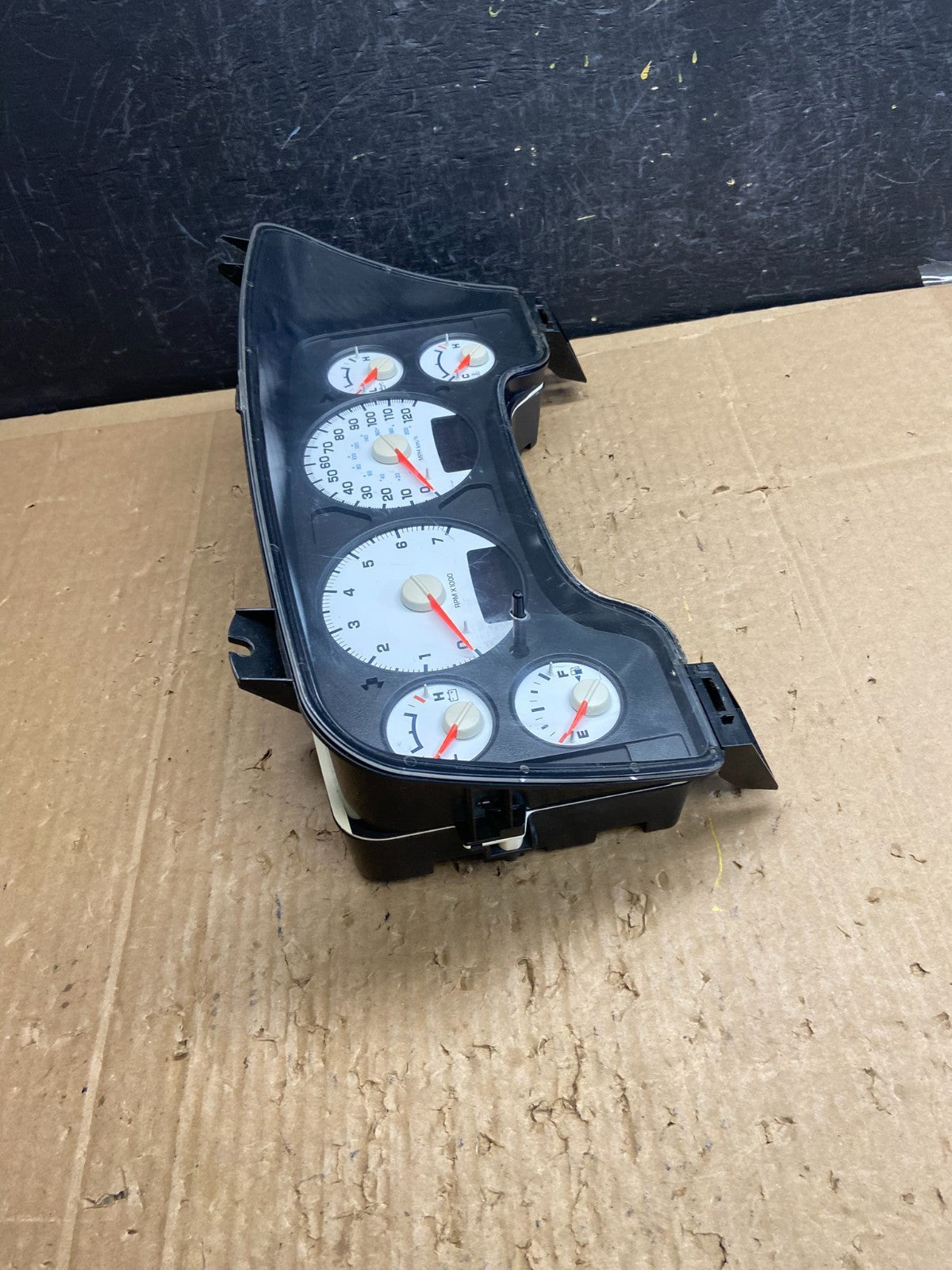 2002 2005 Dodge Ram 1500 Instrument Speedometer Gauge Cluster AD6898 DG1