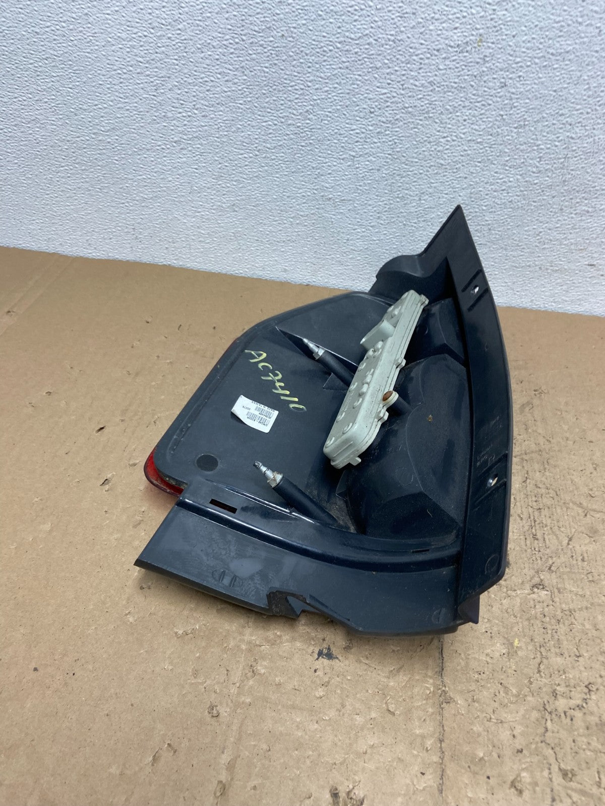 2002-2009 GMC Envoy Right Passenger RH Side Tail Light AD1013 LK6