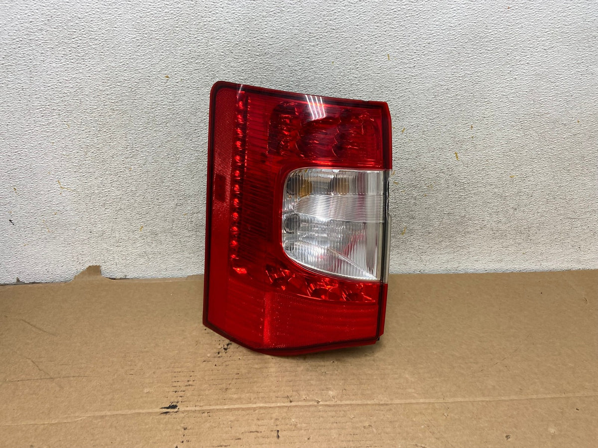 2011-2016 Chrysler Town and Country Left Driver Side Tail Light AH7806 LK0