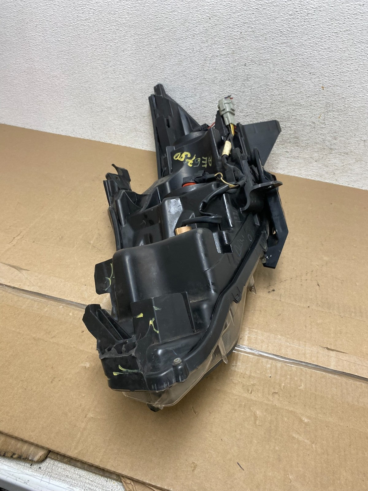 2016 - 2018 Nissan Altima Right Passenger RH Halogen Headlight AE6750 DW10