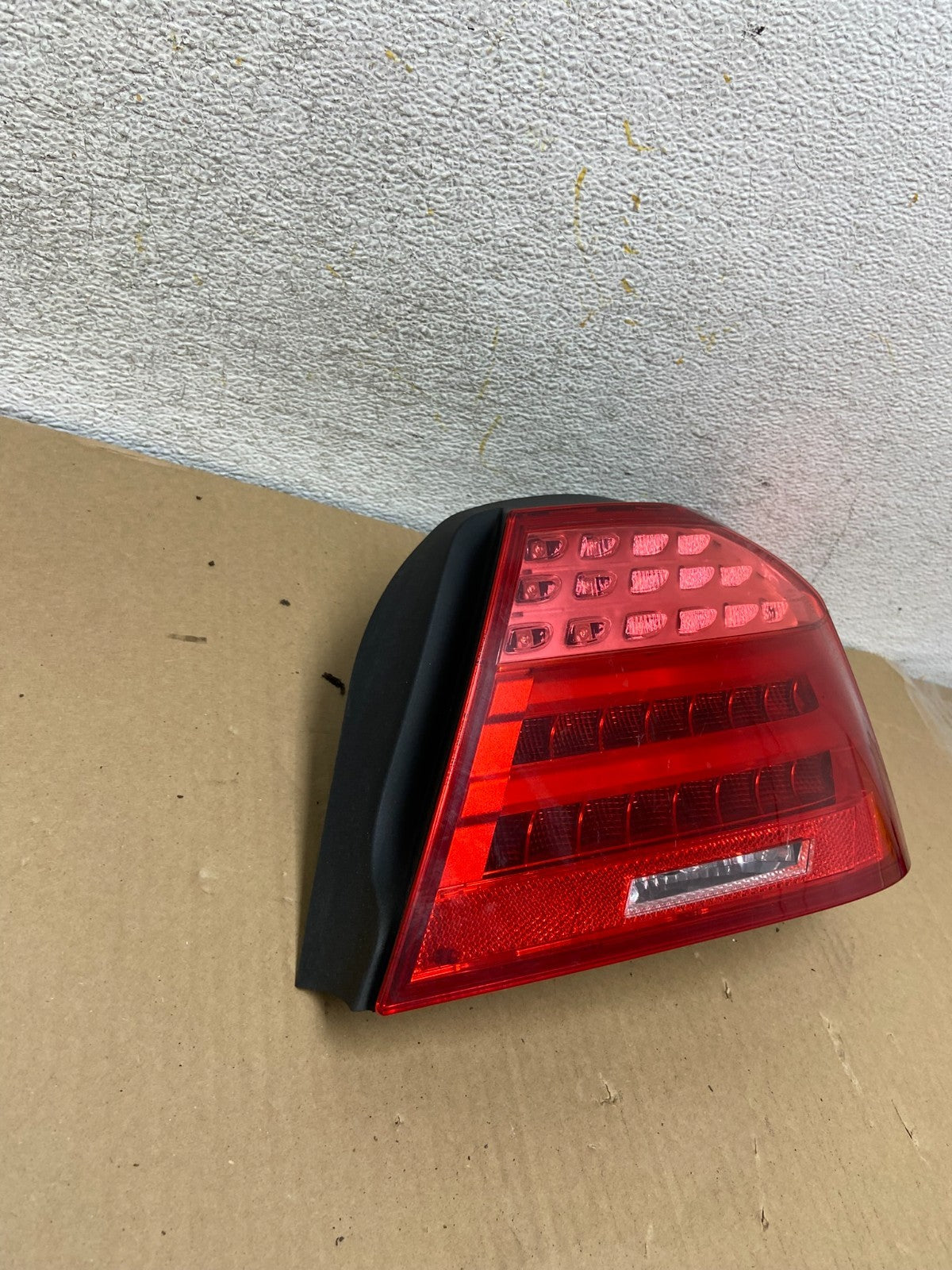 2011 2013 BMW 3 Coupe 328i 335i M3 E92 Right Passenger Tail Light AH2580 DW1