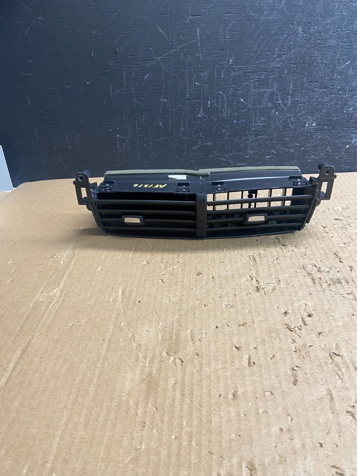 2011 to 2014 Ford Edge Center Dash Radio Panel Air Vent AF1516 DG0