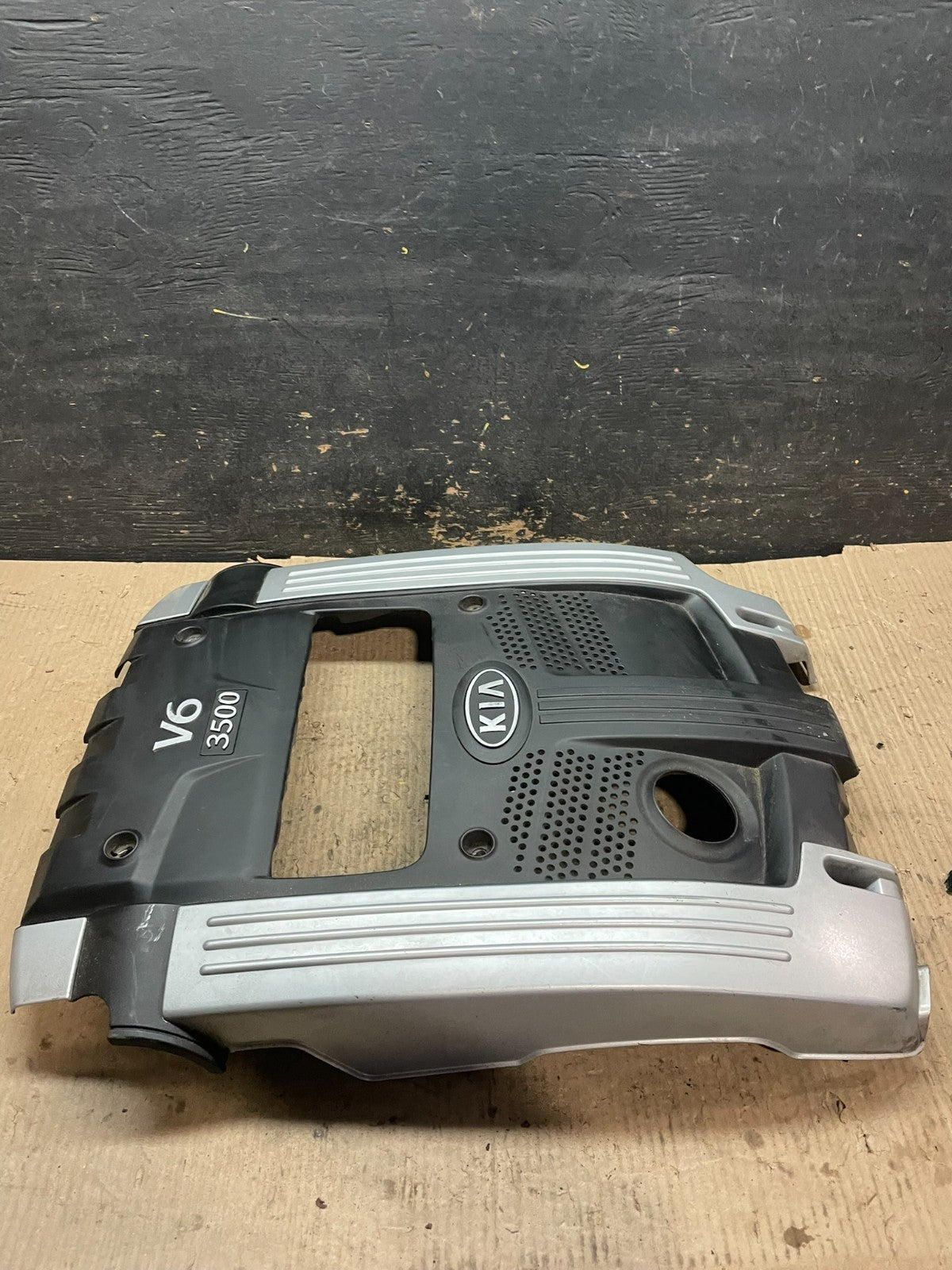 2004 2005 2006 Kia Amanti 3.5L Engine Motor Cover V6 OEM V6822 DG3
