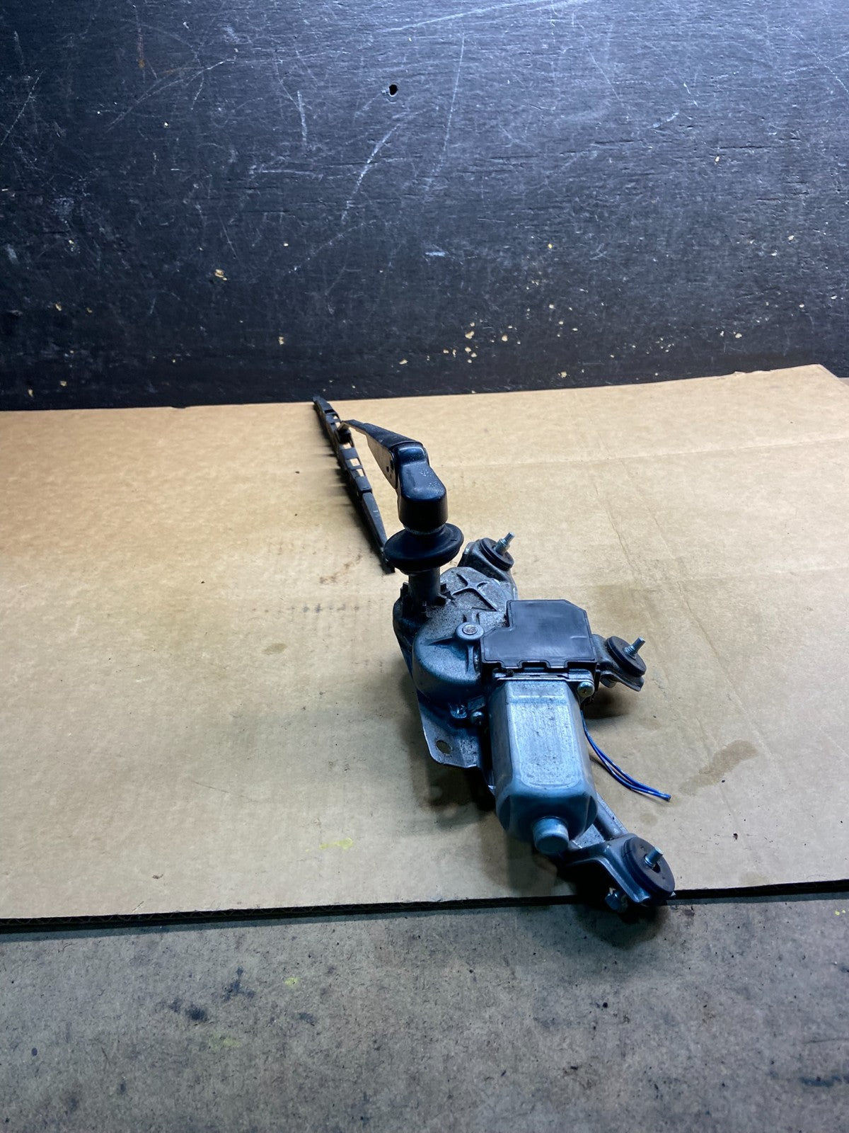 2011-2020 Toyota Sienna Rear Windshield Washer Wiper Motor y4449 DG4