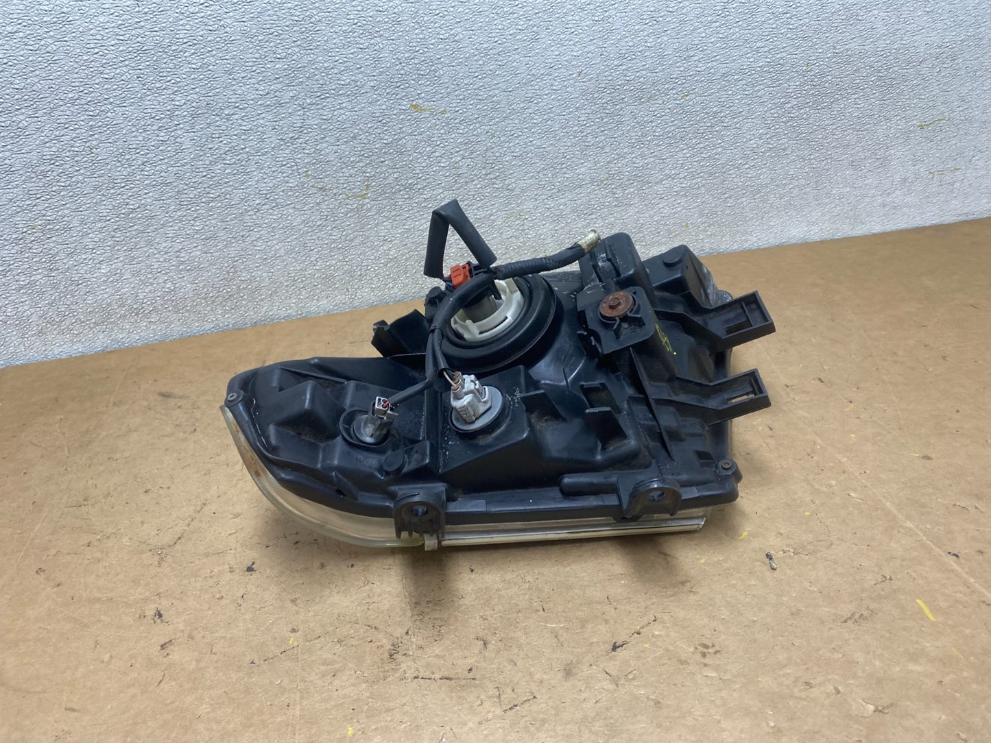 2005 to 2007 Nissan Pathfinder Halogen Headlight Right Passenger Oem X6750 DW5