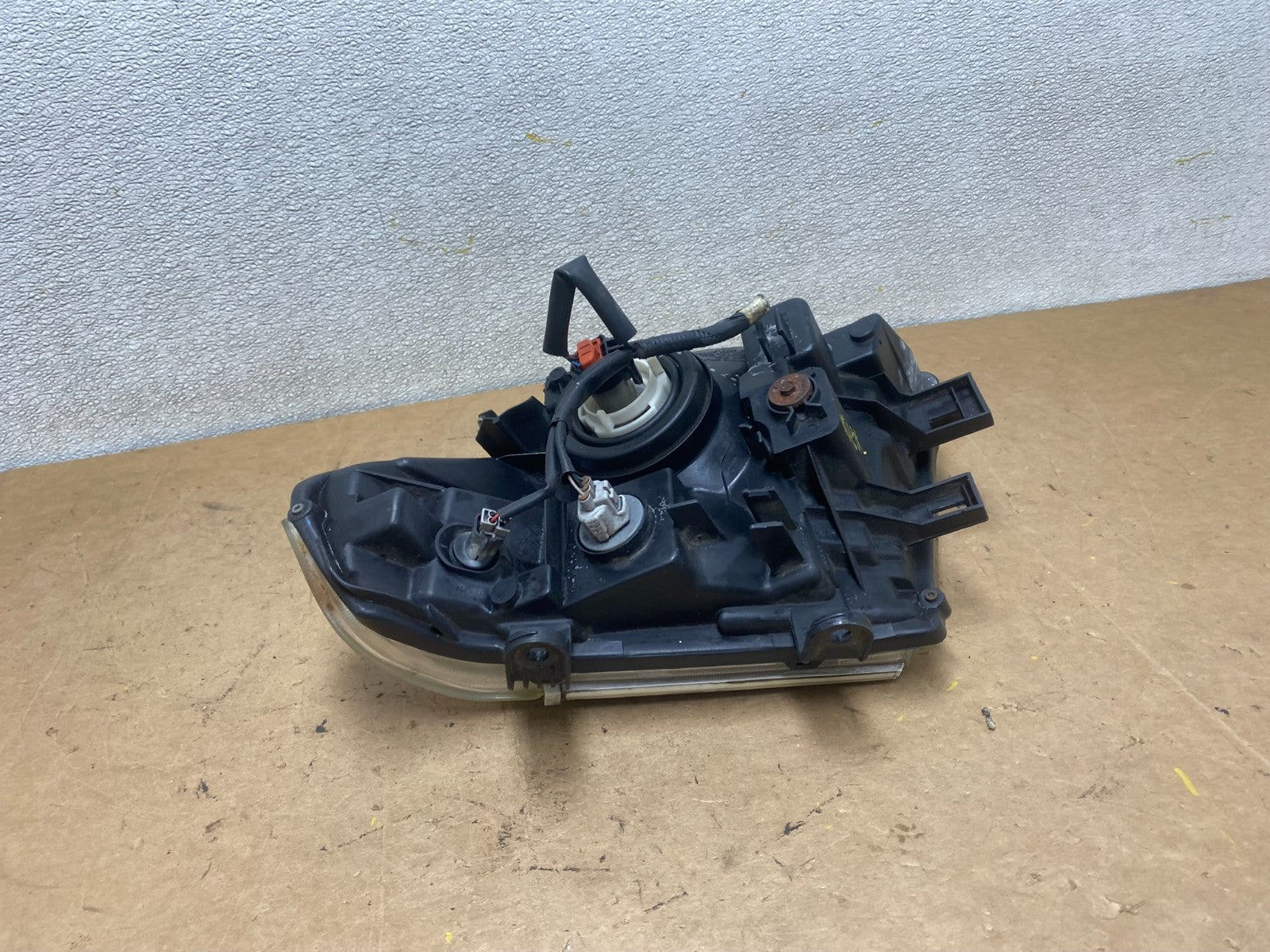 2005 to 2007 Nissan Pathfinder Halogen Headlight Right Passenger Oem X6750 DW5