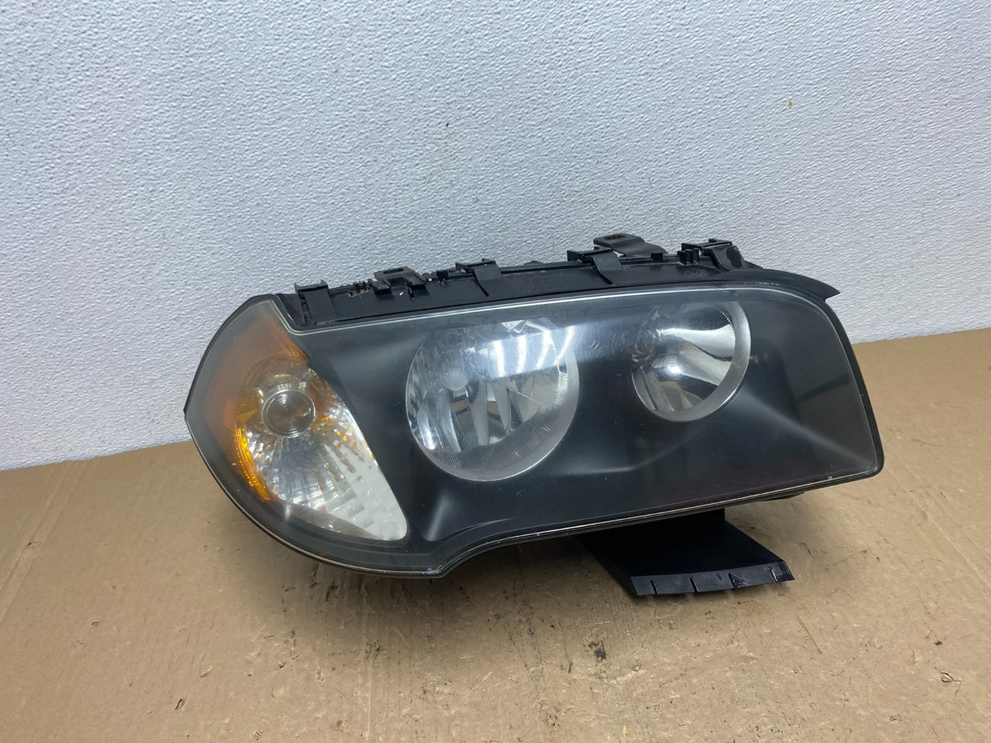 2004 to 2006 Bmw X3 Right Passenger Rh Halogen Headlight AC6021 DW0