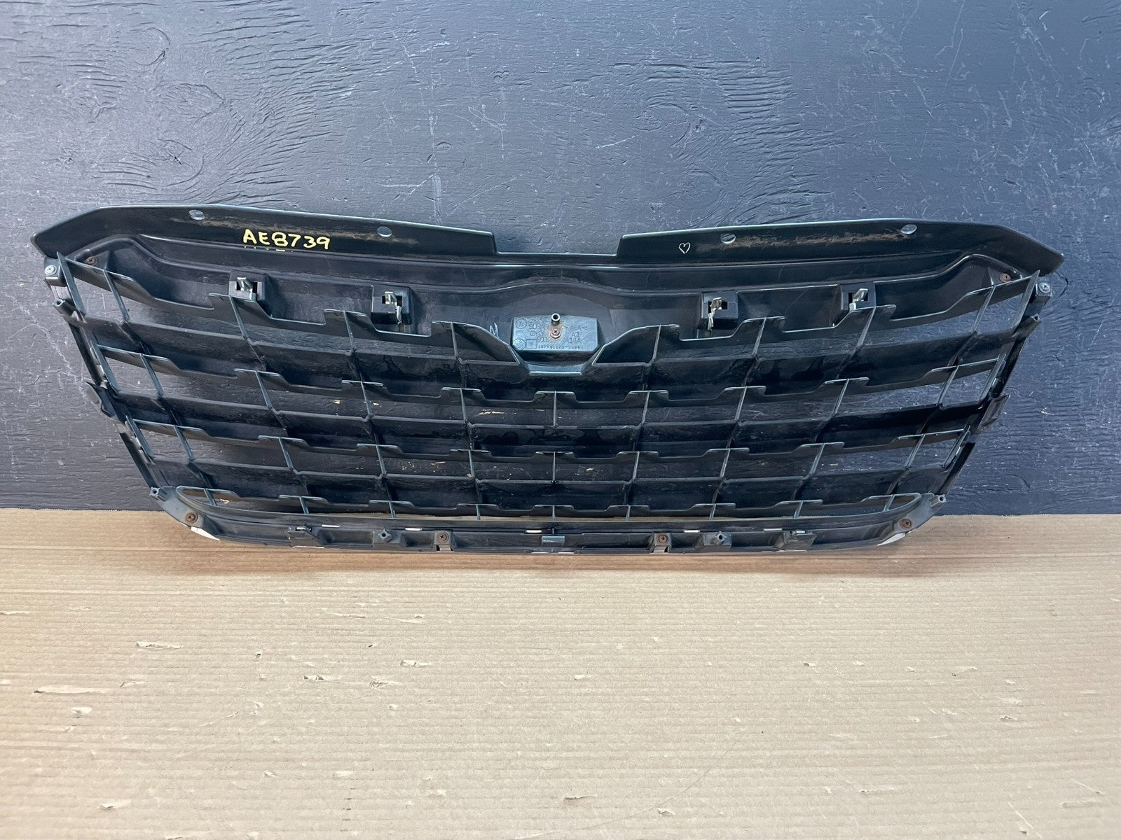 2008 to 2014 Subaru Tribeca Front Upper Grill Grille AE8739 DG3
