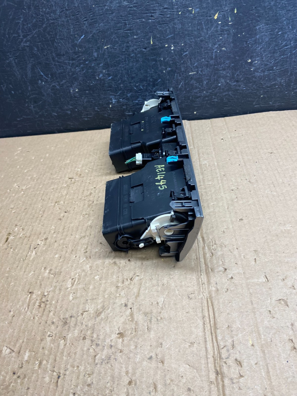 2015 - 2019 Subaru Outback Legacy Center Console A/C Air Vent AE4145 DG1