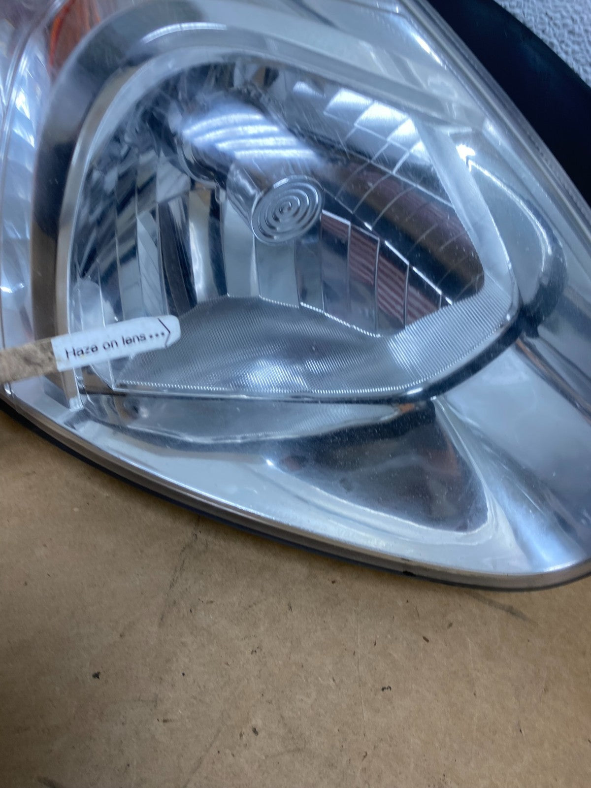 2006 to 2011 Hyundai Accent Sedan Left+Right Halogen Headlights AE2997 DW5