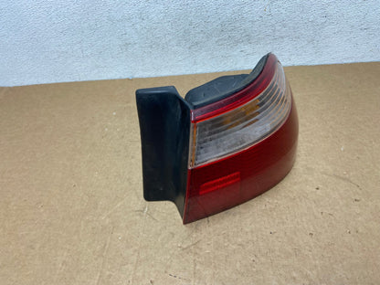 1998 to 2000 Honda Accord Sedan 4door Right RH Side Tail Light AD6135 LK2