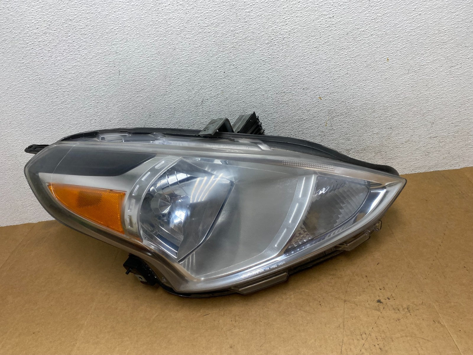 2015 to 2019 Nissan Versa Headlight Right Passenger RH Side TYC AE2986 DW0