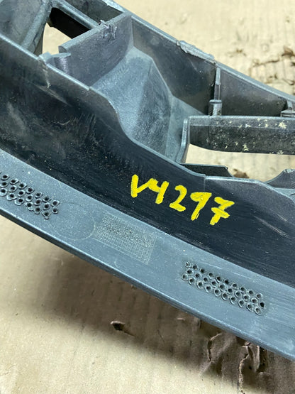 2009 2010 2011 Audi A6 Front Bumper Grille Bracket Retainer v4297 DG7