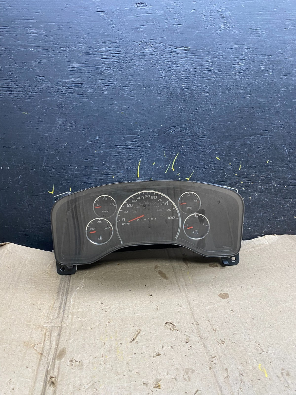 2010 - 2012 Chevrolet Express 2500 3500 Speedometer Cluster Gauge OEM X6062 DG0