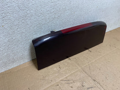 2005 to 2016 Land Rover Third Brake 3rd Rear Light OEM R7754 DG2