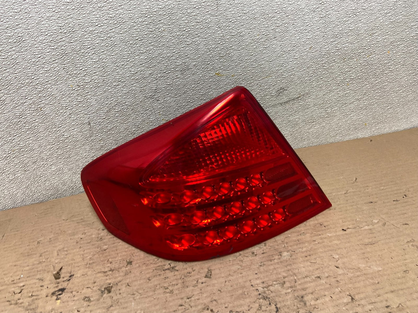 2003-2004 Infiniti G35 Left Driver Lh Side Tail Light Oem AA9791 LK0